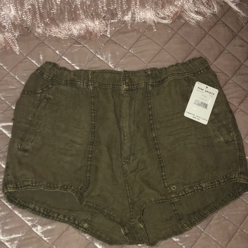 Free a People High-rise Green Shorts •• BRAND NEW